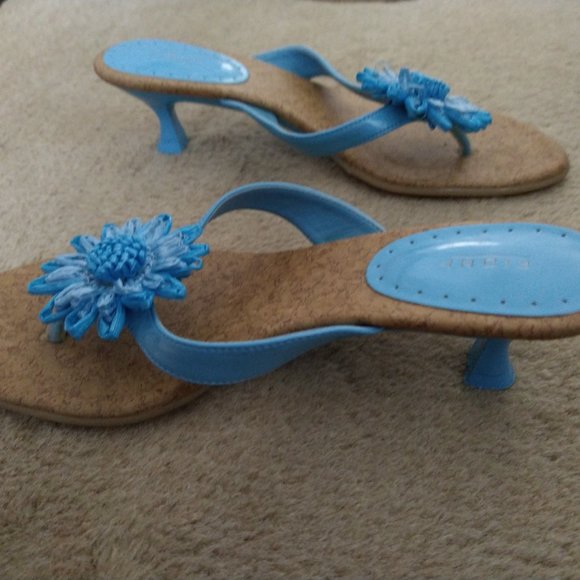 Women's Sandals - Picture 4 of 5